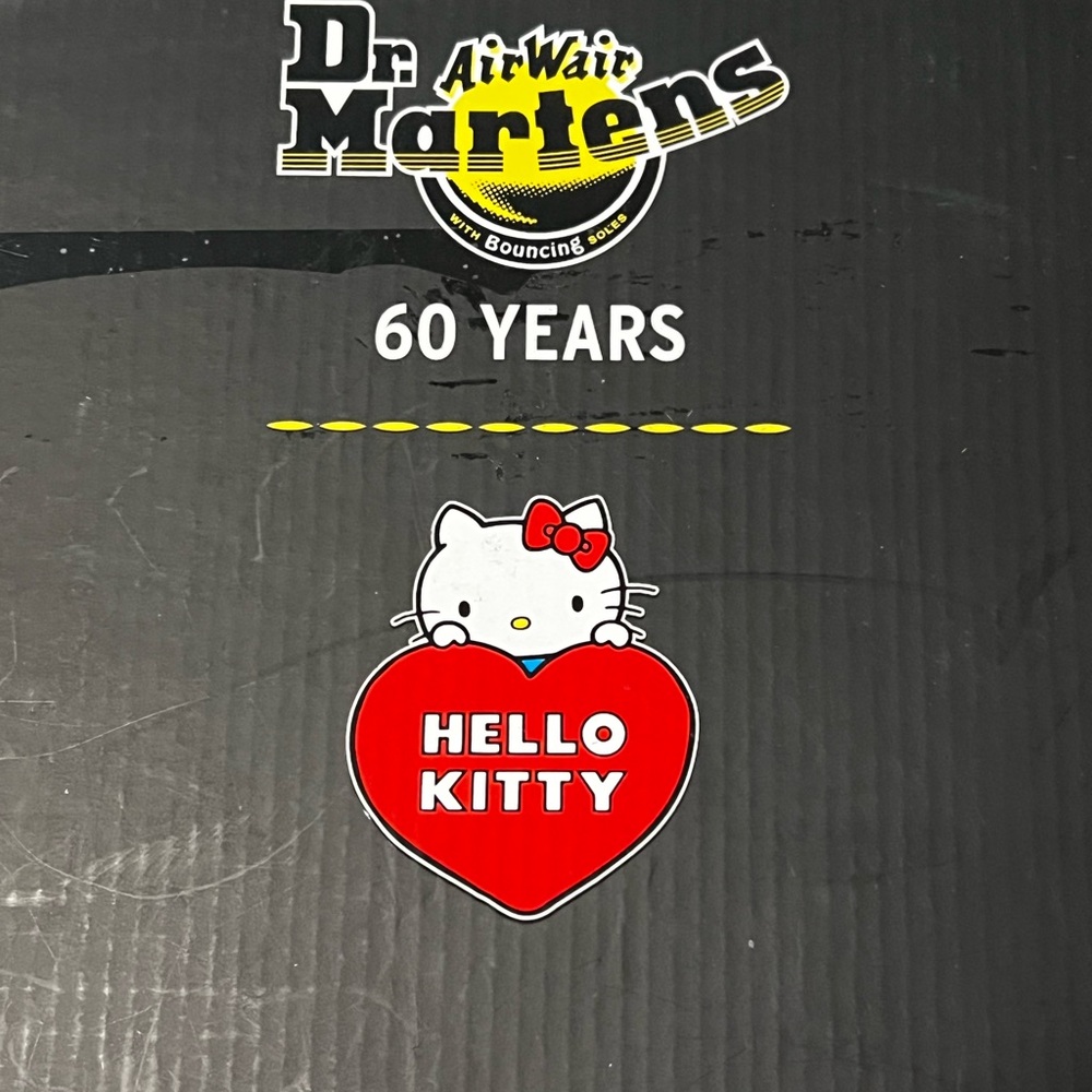 Dr Martens x Hello Kitty Sandals - Black and Red Limited edition - Picture 2 of 8